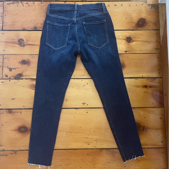 Banana Republic jeans with frayed ankles - Picture 6 of 9